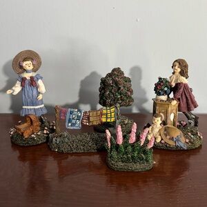 Catherine Karnes Munn Charming Figurine Set - 5 pieces
